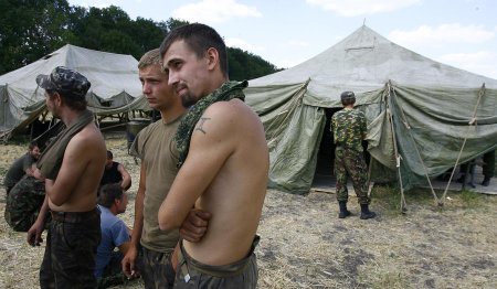 СМИ: Интернированных военных в России предлагают отправлять на обязательные ...