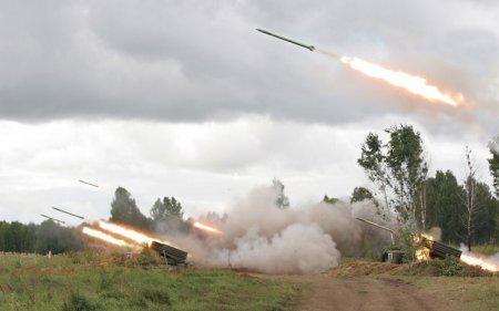Каратели начали массированный обстрел Донецка из реактивной артиллерии
