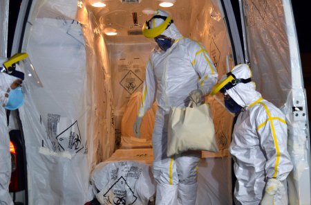В больницу Нью-Йорка поступил пациент с подозрением на вирус Эбола