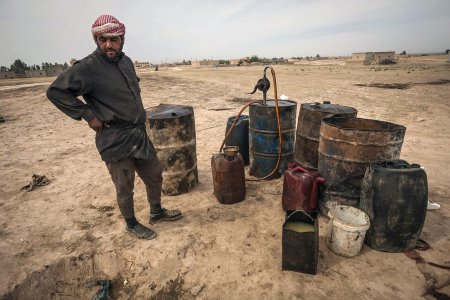 «Исламское государство» ищет управляющего для нефтяного бизнеса