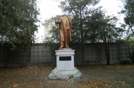Чудеса Одессы: Ленин без головы и исчезнувший бюст маршала Жукова