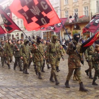 МОЛНИЯ: «Правый сектор» объявил о взятии под контроль Львова