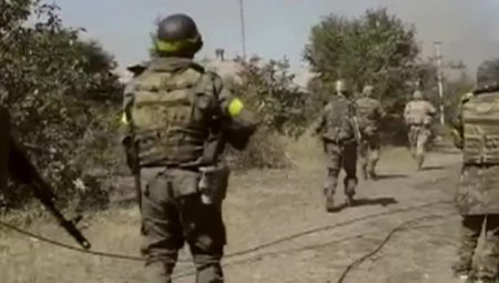 Военные эксперты: Украина готовит блицкриг в Донбассе