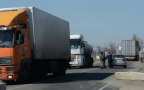 Боевики «Правого сектора» на границе с Крымом остановили первый грузовик, — ...