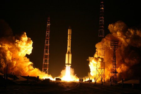 С Байконура успешно запущена ракета-носитель «Протон» с российским спутнико ...