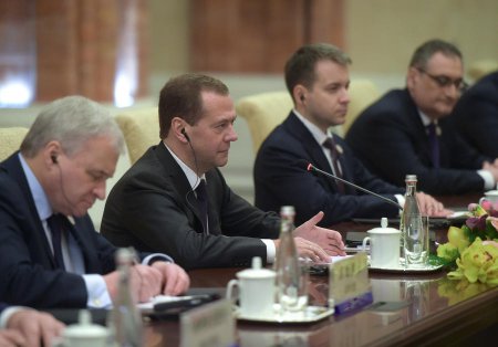 Дмитрий Медведев: Системы тотальной слежки в интернете создают угрозу сувер ...