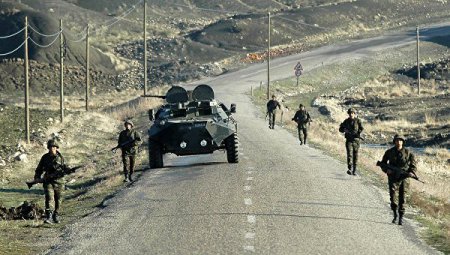Давутоглу заявил о необходимости военного присутствия Турции в Ираке