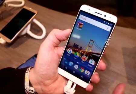 General Mobile представила на MWC 2016 смартфон GM5 Plus