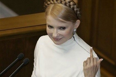 Тимошенко требует увольнения Яценюка и всей коалиции