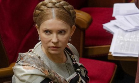 Тимошенко требует увольнения Яценюка и всей коалиции