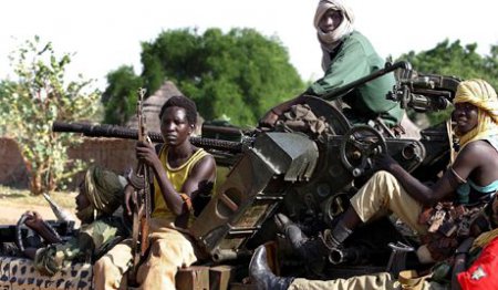 Боевики "Аш-Шабаб" организовали засаду на армейский конвой на юге Сомали