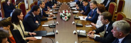 Украина заинтересована в общей флотилии и бригаде с Болгарией и Румынией, – Порошенко