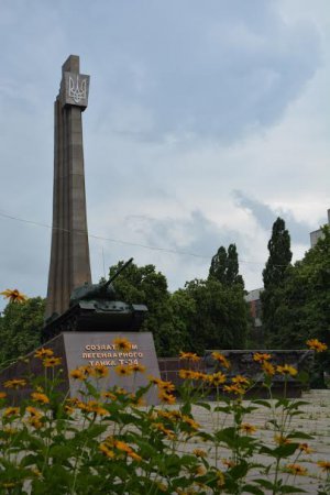 В Харькове «декоммунизирован» памятник создателям Т-34