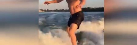 Кличко упал в воду с вэйкборда (видео)
