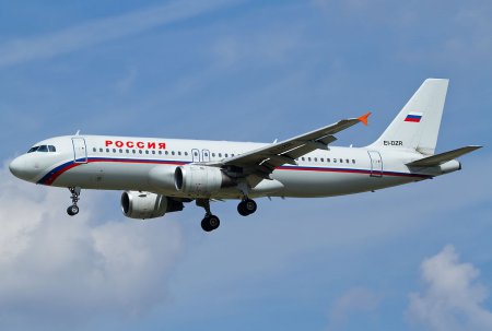 Авиакомпания «Россия» сняла запрет на использование гаджетов во время взлета и посадки самолета