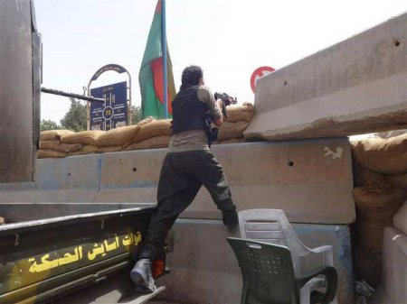 Возобновились бои между курдами и сирийскими военными в Хасаке