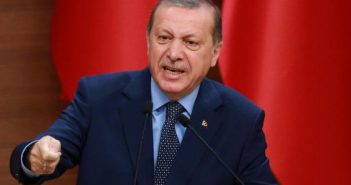 В Турции режим ЧП продлен на три месяца