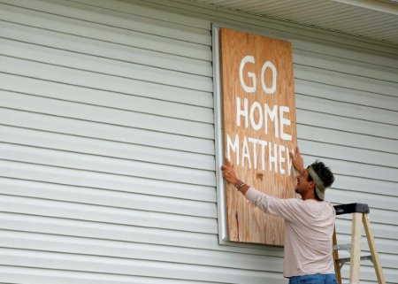 Повеяло «Мэтью»: жители Флориды бегут от самого мощного за 10 лет урагана