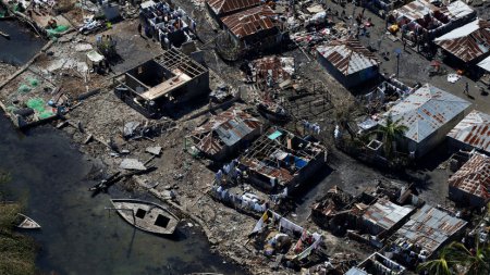 «Мэтью» и Американский Красный Крест: в Гаити просят не делать пожертвований организации