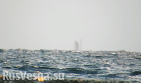 Мираж или призрак: на Великих озерах в США очевидцы засняли странный объект (ВИДЕО)