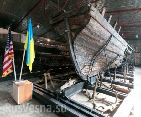 «Мы просили «Джавелины…»: казацкий корабль отреставрирован на американские деньги в Запорожье (ФОТО, ВИДЕО)