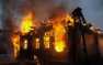 Украинские военные, празднуя «День ВСУ», сожгли несколько домов в Красногор ...