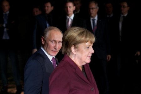 Прогноз Bloomberg : «Украину отдадут Путину, с доплатой»