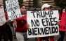 В Мексике противники Трампа построили «стену» из коробок у посольства США ( ...