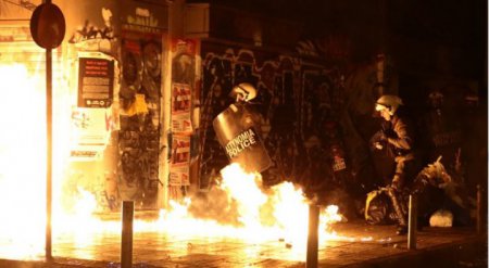Мир выходит на улицы: новый год продолжил тенденцию массовых протестов