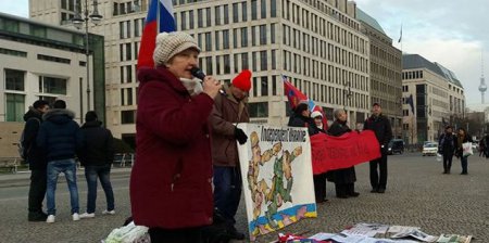 В Берлине прошел пикет против внешней политики Барака Обамы
