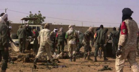 Крупнейший теракт в истории Мали. В результате атаки "Аль-Каиды" погибли около 50 человек - Военный Обозреватель