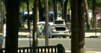 Париж: автомобиль намеренно протаранил машину полиции