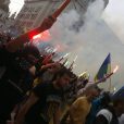 Слепящие файеры: зачем Киеву ультрасы-боевики