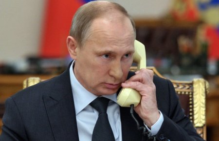 Путин провел телефонный разговор с Эмиром Катара