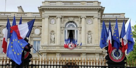 Франция потребовала от США координировать с G7 новые антироссийские санкции
