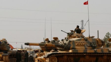 Турецкие ВС начали развертывание в Сирии в районе Идлиба