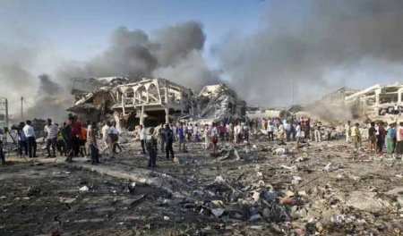 Крупнейший теракт в истории Сомали. В результате взрыва в Могадишо погибли более 300 человек - Военный Обозреватель