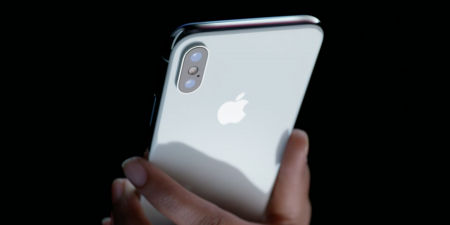 Новый iPhone X протестировал самостоятельно экс-сотрудник Apple