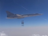 Российские Ту-22М3 третий день подряд наносят удар по объектам террористов в Сирии