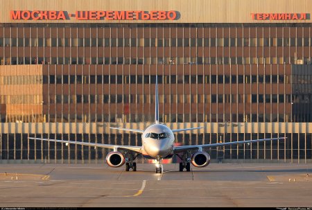 Авиакомпания Аэрофлот получила 34-й пассажирский самолет Сухой Суперджет 10 ...