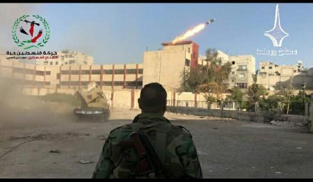 "Исламское государство" одновременно ведет бои с сирийской армией и исламистами на юге Дамаска