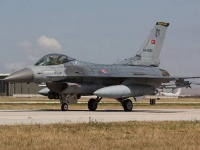 ВВС Турции заявили об уничтожении позиций курдов в Сирии, откуда велся обст ...