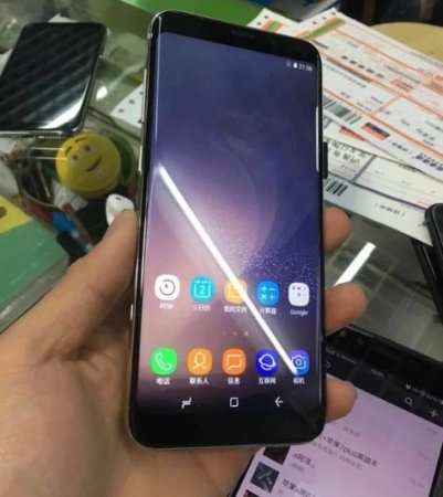 В Сети появились новые фотографии китайского клона Samsung Galaxy S9+