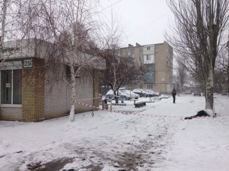 В Бердянске на гранате подорвали трех полицейских