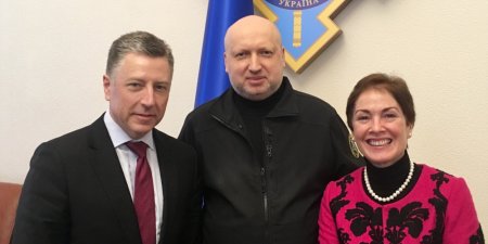 Волкер обсудил с Турчиновым закон о реинтеграции Донбасса