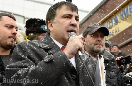 Железные памперсы Петра мальдивского, — Саакашвили высмеял меры безопасности на Майдане (+ВИДЕО, ФОТО)
