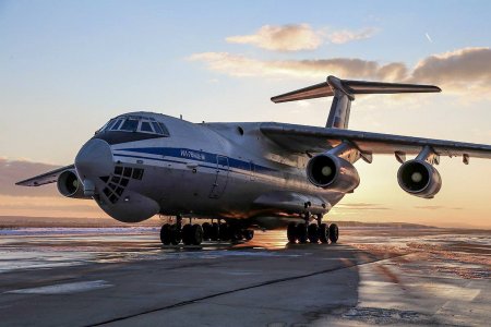 Первый модернизированный военно-транспортный самолет Ил-76МД-М передан ВКС России