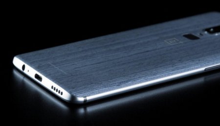 OnePlus 6 сохранил прежний разъём для наушников, но утратил важную деталь