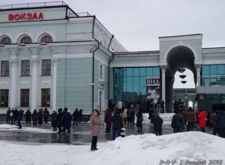 «Улица, фонарь, аптека»: активист рассказал о реалиях жизни в ДНР