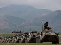 В Таджикистане российские военные провели учения по ликвидации боевиков